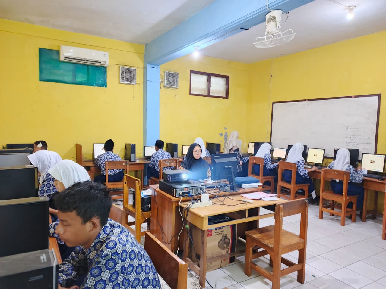 Dokumentasi Asesmen Nasional Berbasis Komputer (ANBK) Tahun Ajaran 2025/2026